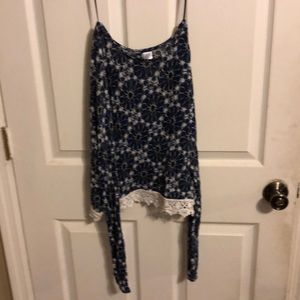 Cute long sleeved top